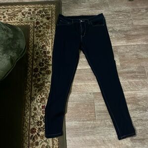 Levi skinny blue jeans